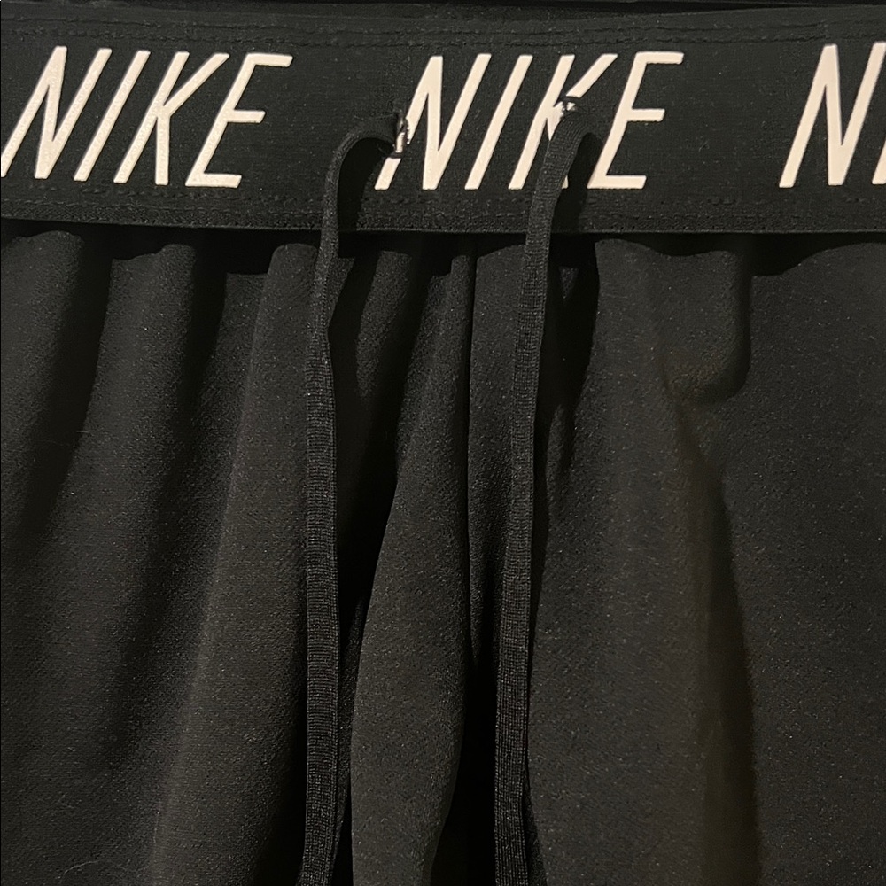 Nike Womens Dry French Terry Attack Training Shorts - Picture 3 of 9